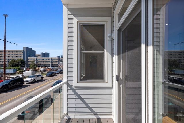 375 Border Street 375, Boston, MA 02128