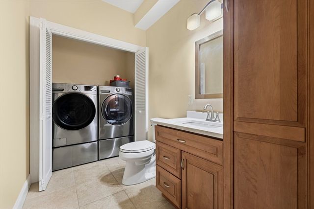 375 Border Street 375, Boston, MA 02128