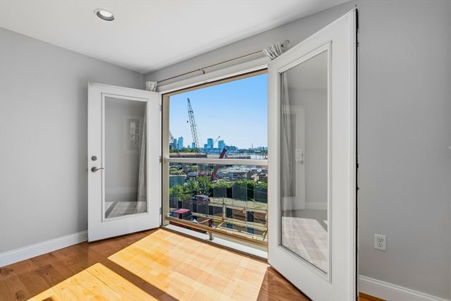 375 Border Street 375, Boston, MA 02128