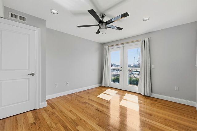 375 Border Street 375, Boston, MA 02128
