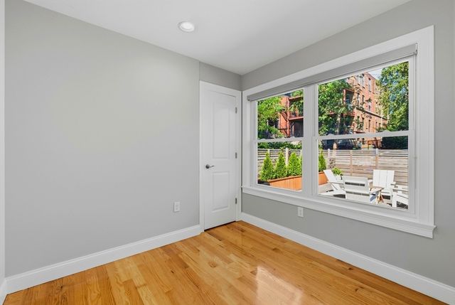 375 Border Street 375, Boston, MA 02128