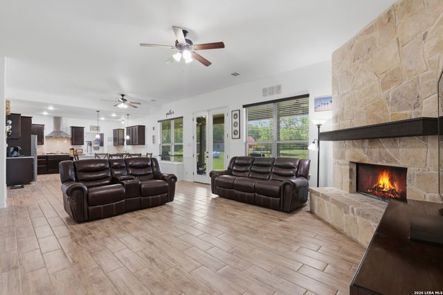 6211 LOCKHILL RD, San Antonio, TX 78240