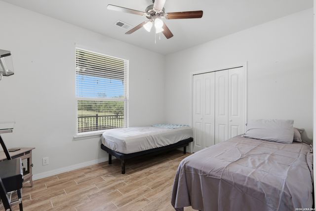 6211 LOCKHILL RD, San Antonio, TX 78240