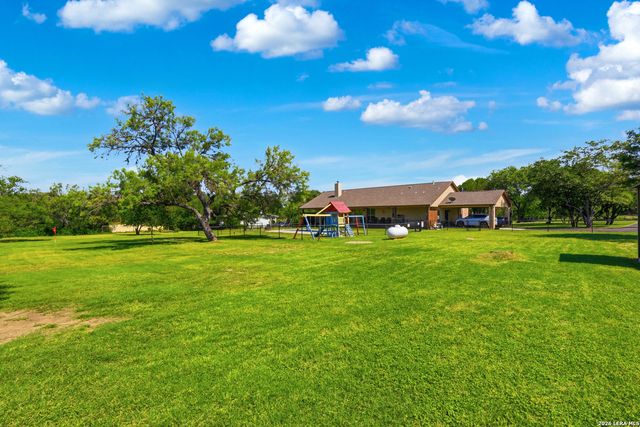 6211 LOCKHILL RD, San Antonio, TX 78240