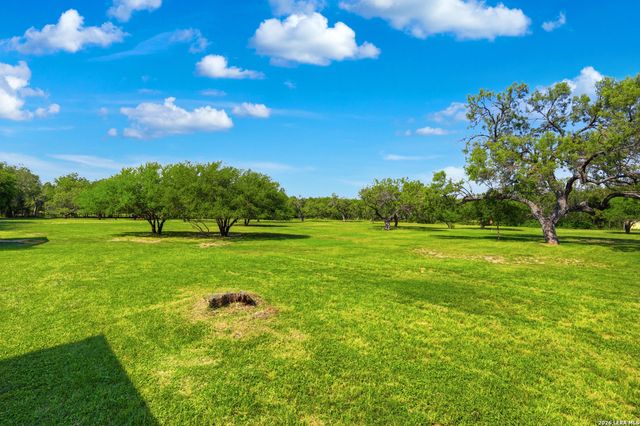 6211 LOCKHILL RD, San Antonio, TX 78240