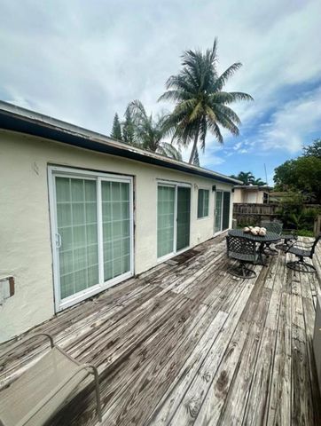 2520 Fillmore Street, Hollywood, FL 33020