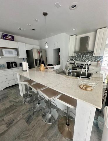 2520 Fillmore Street, Hollywood, FL 33020