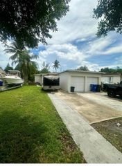 2520 Fillmore Street, Hollywood, FL 33020