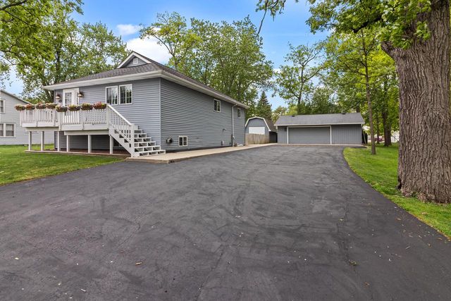 2124 Lakeshore DRIVE, Kansasville, WI 53139