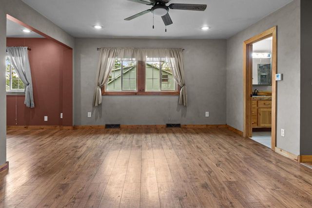 2124 Lakeshore DRIVE, Kansasville, WI 53139