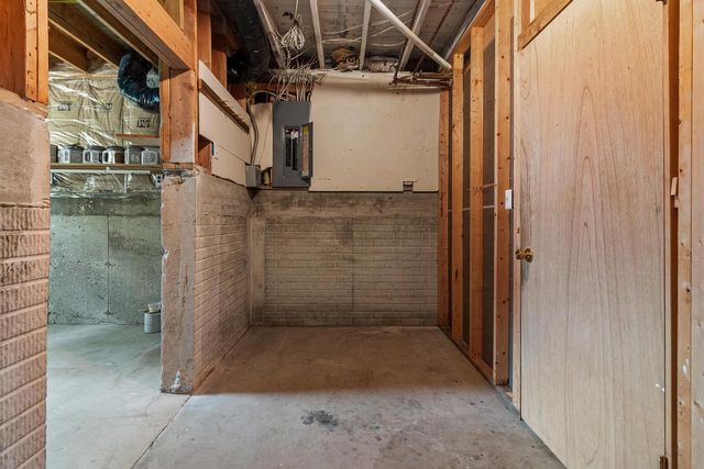 2124 Lakeshore DRIVE, Kansasville, WI 53139