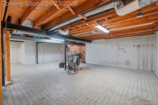 5701 Tequesta Court, West Bloomfield Charter Township, MI 48323