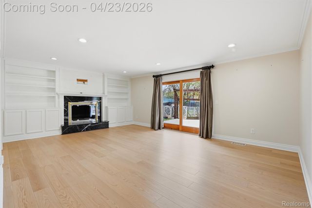 5701 Tequesta Court, West Bloomfield Charter Township, MI 48323
