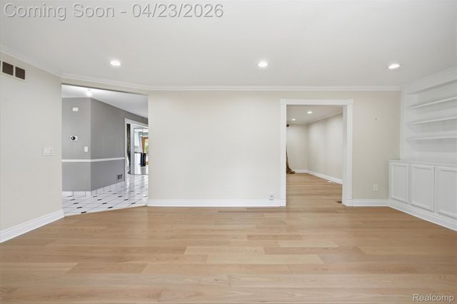 5701 Tequesta Court, West Bloomfield Charter Township, MI 48323