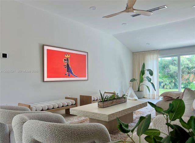 4515 Alton Rd, Miami Beach, FL 33140