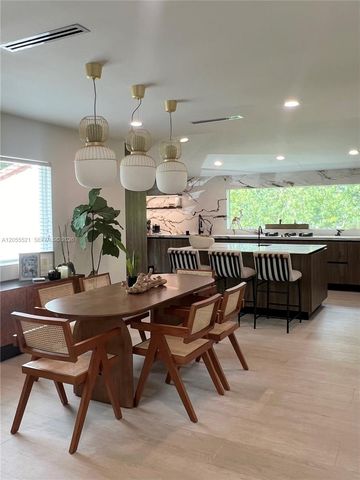 4515 Alton Rd, Miami Beach, FL 33140