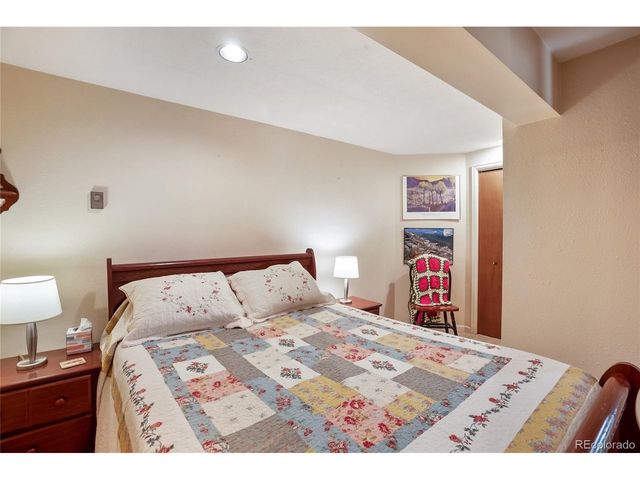 381 Saddleback Creek Dr, Florissant, CO 80816