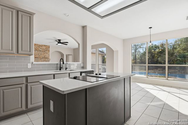 9618 Rosemont, Helotes, TX 78023