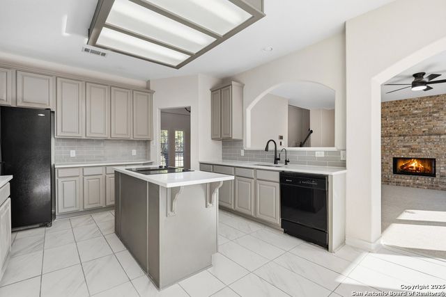 9618 Rosemont, Helotes, TX 78023