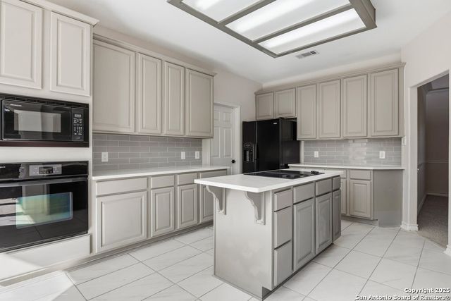 9618 Rosemont, Helotes, TX 78023