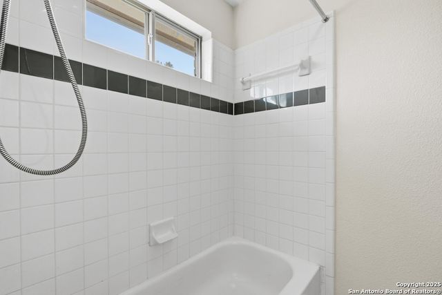 9618 Rosemont, Helotes, TX 78023