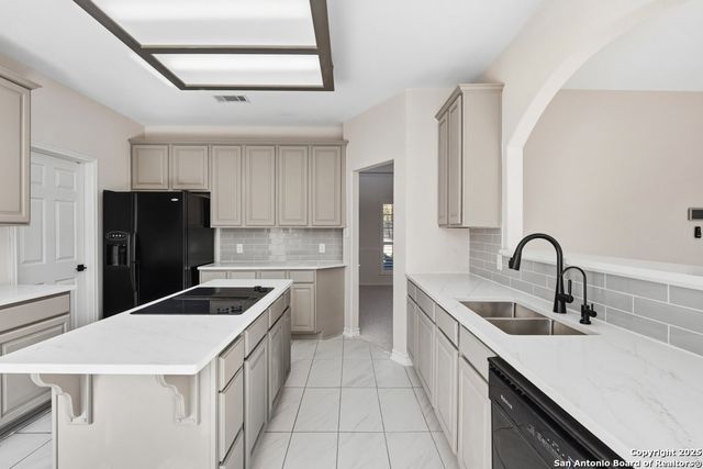 9618 Rosemont, Helotes, TX 78023