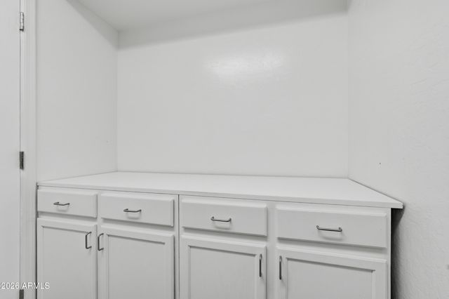 821 E KESLER Lane, Chandler, AZ 85225