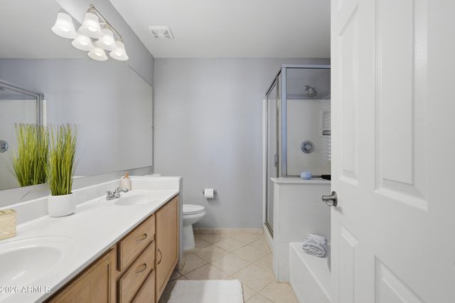 821 E KESLER Lane, Chandler, AZ 85225