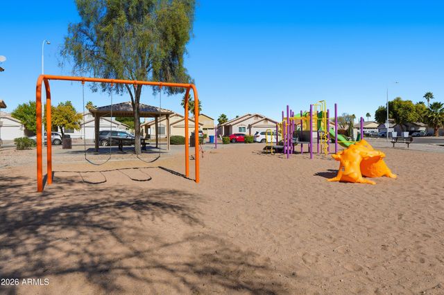 821 E KESLER Lane, Chandler, AZ 85225