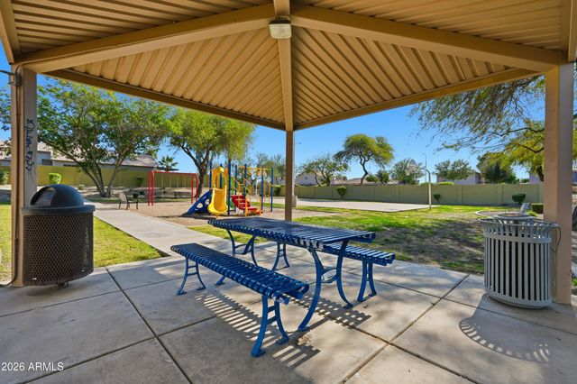 821 E KESLER Lane, Chandler, AZ 85225