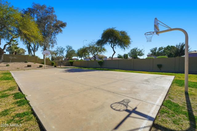821 E KESLER Lane, Chandler, AZ 85225
