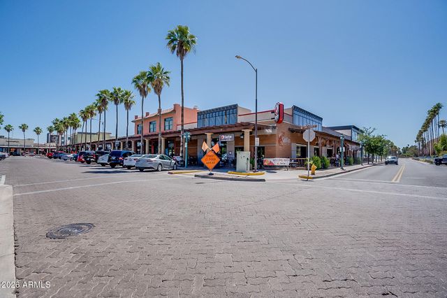 821 E KESLER Lane, Chandler, AZ 85225