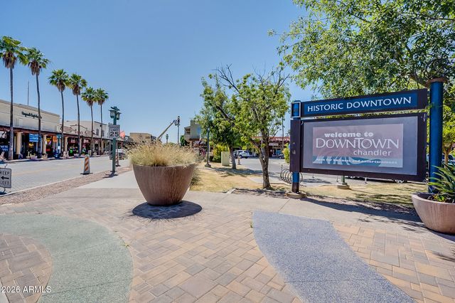 821 E KESLER Lane, Chandler, AZ 85225