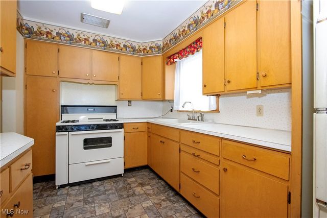 109 W Sunset Drive, Rittman, OH 44270