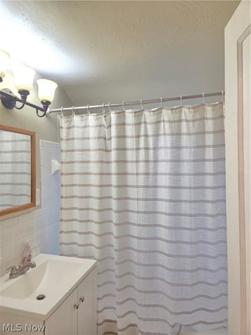 21711 S Lake Shore Boulevard, Euclid, OH 44123