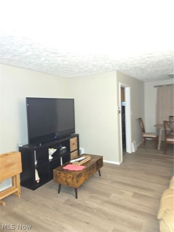 21711 S Lake Shore Boulevard, Euclid, OH 44123