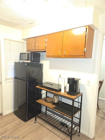 21711 S Lake Shore Boulevard, Euclid, OH 44123