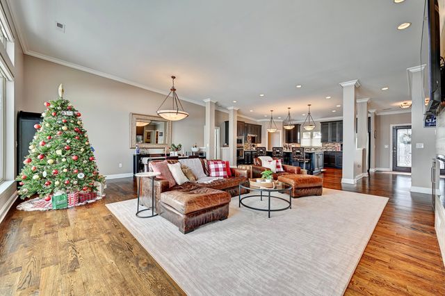 1210 Shavano Drive, Covington, KY 41011