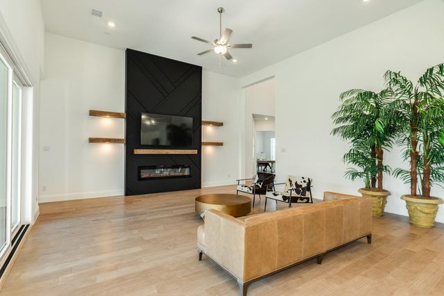 5202 Wolf Creek Court, Manvel, TX 77578