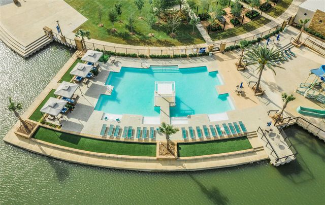 5202 Wolf Creek Court, Manvel, TX 77578