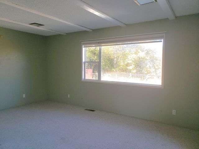 511 NW Woodson Drive, Grants Pass, OR 97526