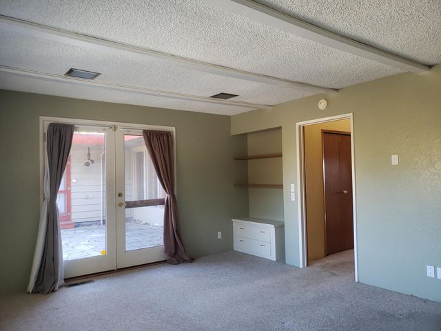 511 NW Woodson Drive, Grants Pass, OR 97526