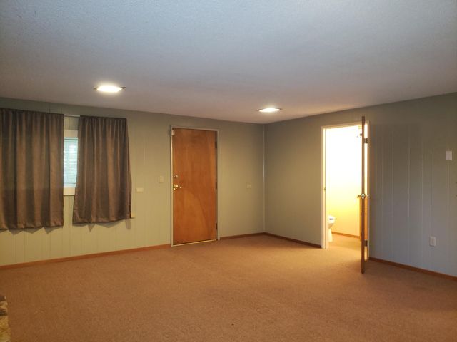 511 NW Woodson Drive, Grants Pass, OR 97526