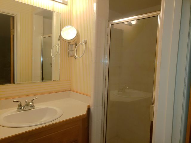 511 NW Woodson Drive, Grants Pass, OR 97526