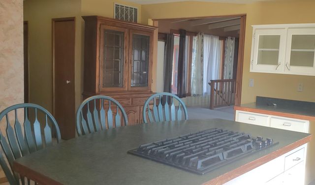 511 NW Woodson Drive, Grants Pass, OR 97526