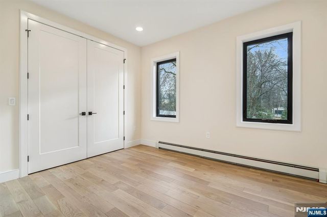 292 Magnolia Avenue, Cresskill, NJ 07626