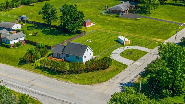799 N 400 E, Valparaiso, IN 46383