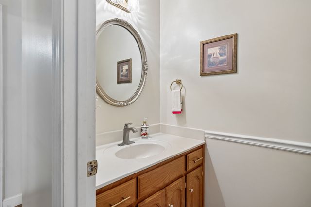 1077 Beech Tree Ln, Brentwood, TN 37027