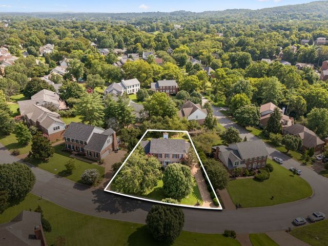 1077 Beech Tree Ln, Brentwood, TN 37027