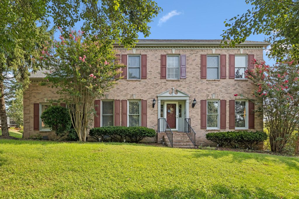 1077 Beech Tree Ln, Brentwood, TN 37027
